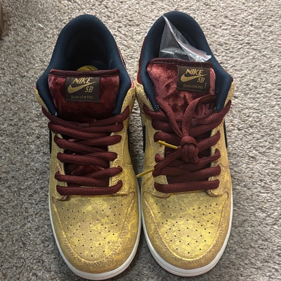 Nike SB Dunk Low Pro  Sneakers - Gold and Burgundy - Picture 1 of 3